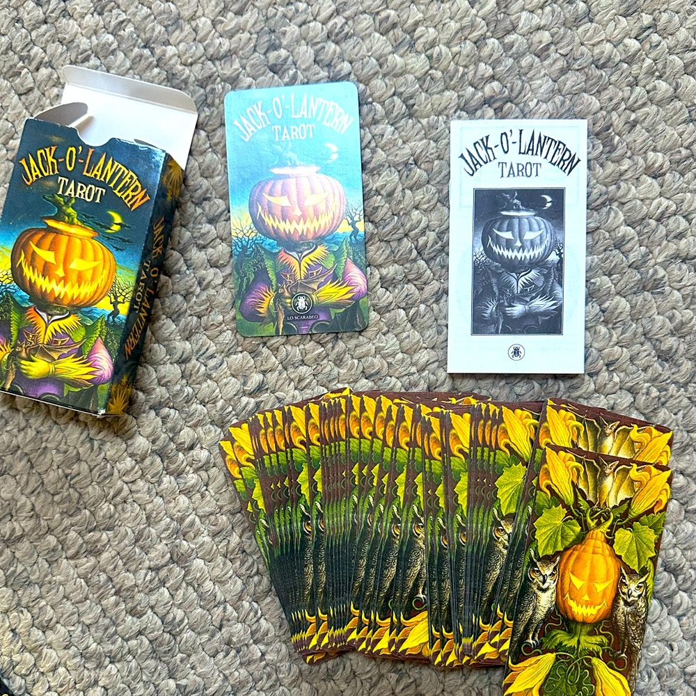 Halloween Jack-O'-Lantern Tarot Card Deck